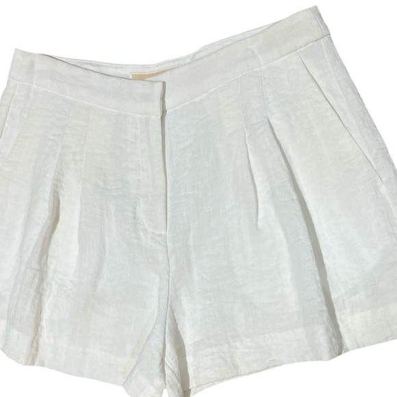 MICHAEL Michael Kors White Shorts Fully Lined Pleated Front Dressy Sz 6 - Picture 2 of 12